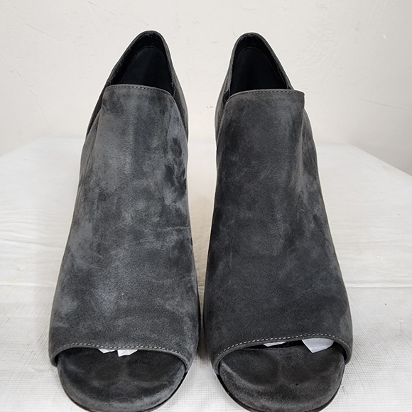 Authentic Prada Grey Suede Peep Toe Stiletto Heels size 38.5IT/8US - Picture 5 of 13